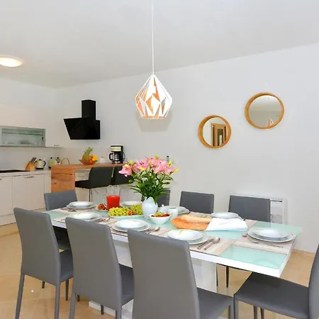 Ferienhaus Mit Privatpool Fur 8 Personen Ca 190 Qm In Grebastica, Dalmatien Norddalmatien 別荘 *
