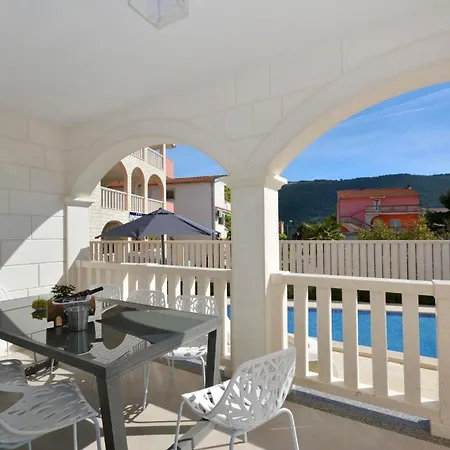 Ferienhaus Mit Privatpool Fur 8 Personen Ca 190 Qm In Grebastica, Dalmatien Norddalmatien 別荘 *